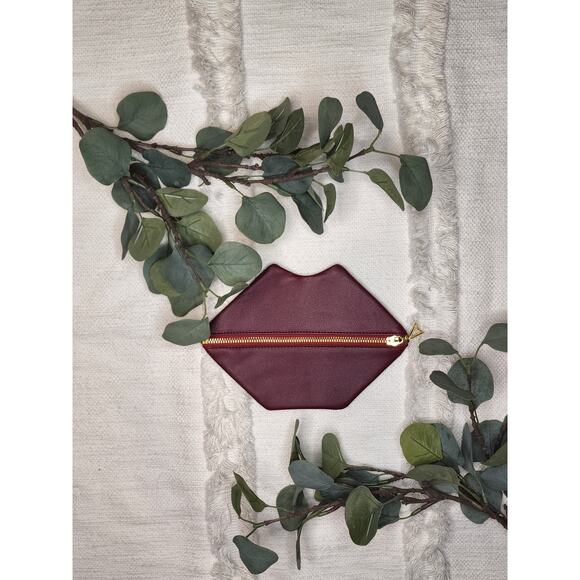 Wander Beauty Lip Makeup Bag in Red & Gold - Picture 1 of 5